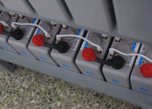 选择哪个机房蓄电池监测厂家合适?_在线_产品_服务